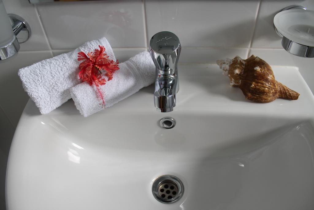 Central Self Catering Apartments Felicite Island Стая снимка