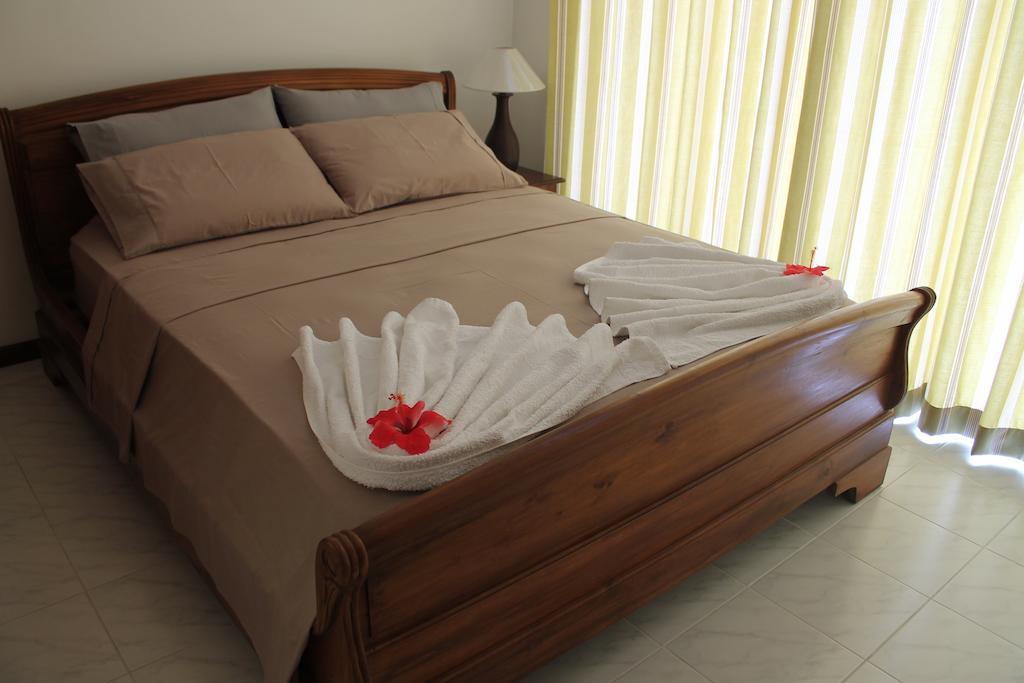 Central Self Catering Apartments Felicite Island Стая снимка